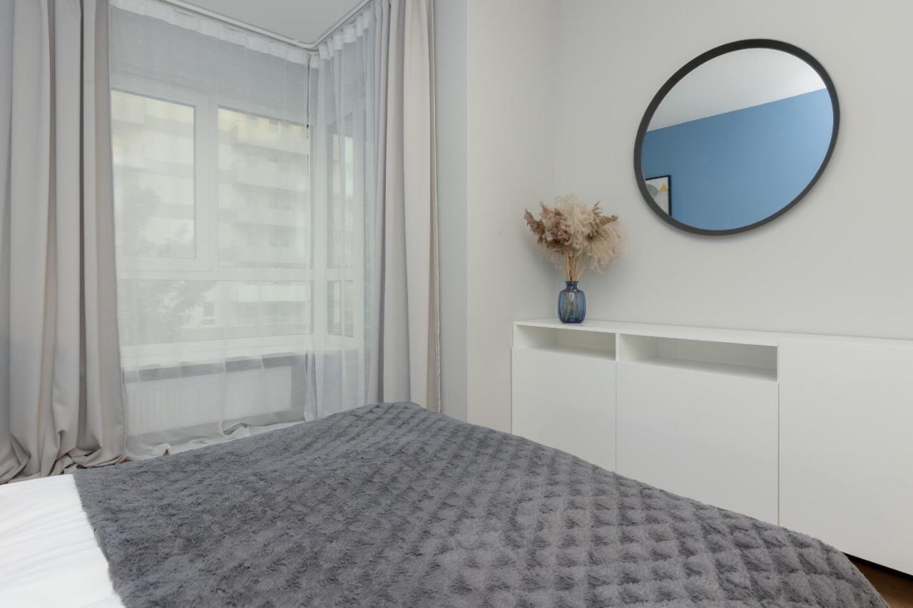 Modern Apartment With Balcony Mokotow Business Centre By Noclegi Renters Warszawa Eksteriør bilde